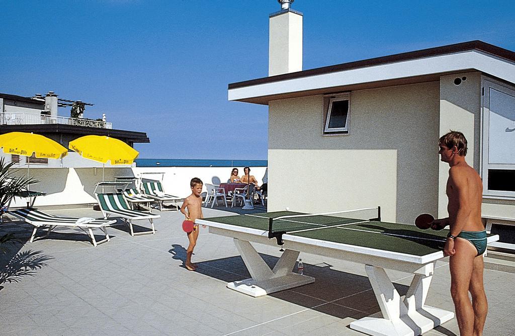 Hotel Nelson Lido di Jesolo Exterior photo